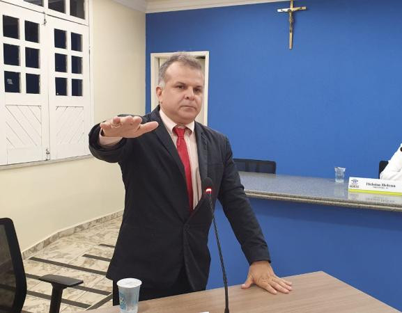 Suplente Neander Moura assume mandato de vereador na Câmara Municipal de Oeiras