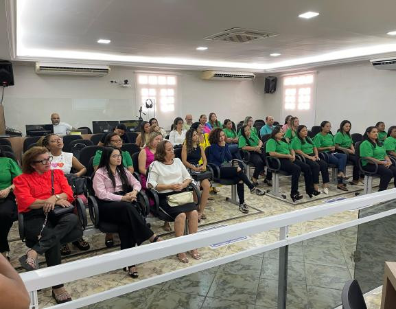 Câmara de Oeiras homenageia mulheres em evento alusivo ao 8 de março